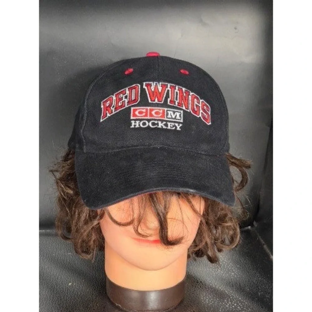 Detroit Red Wings CCM Hockey Hat Black Snapback Youth NHL Baseball Cap Kidcore